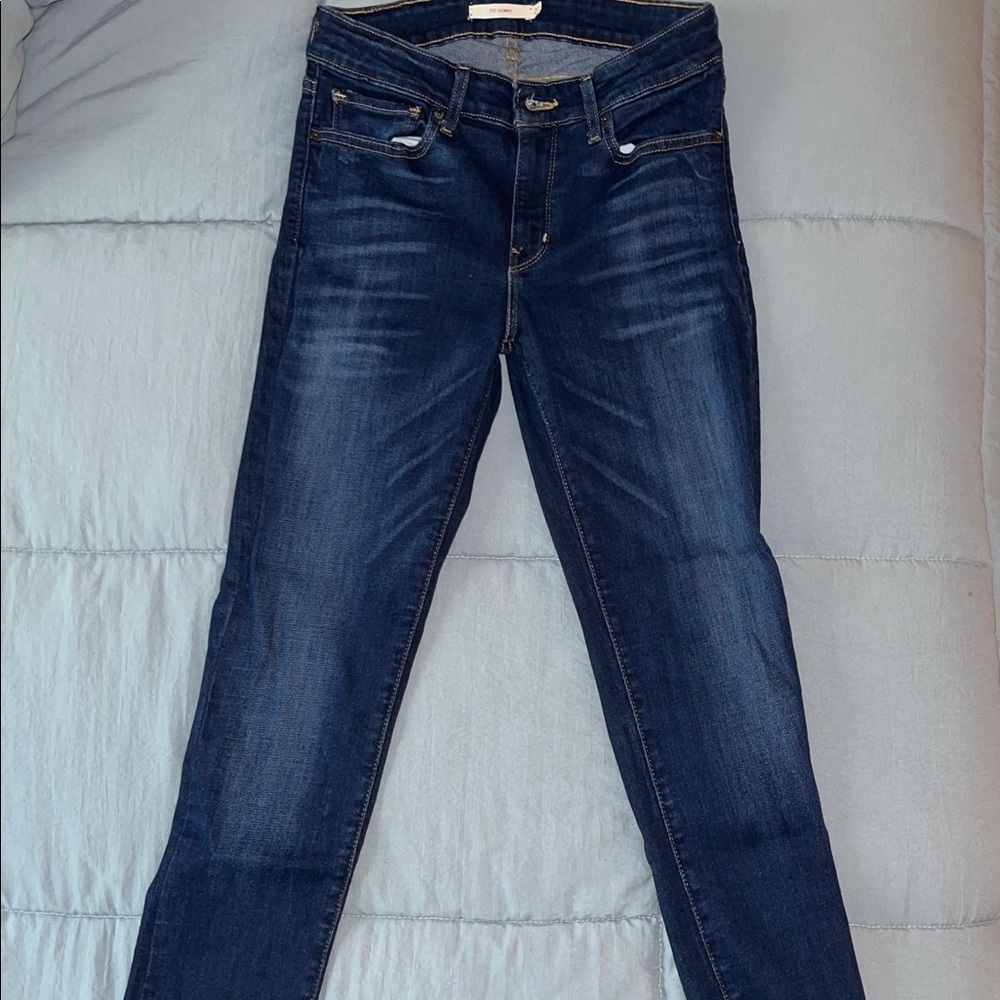 levi’s 711 jeans